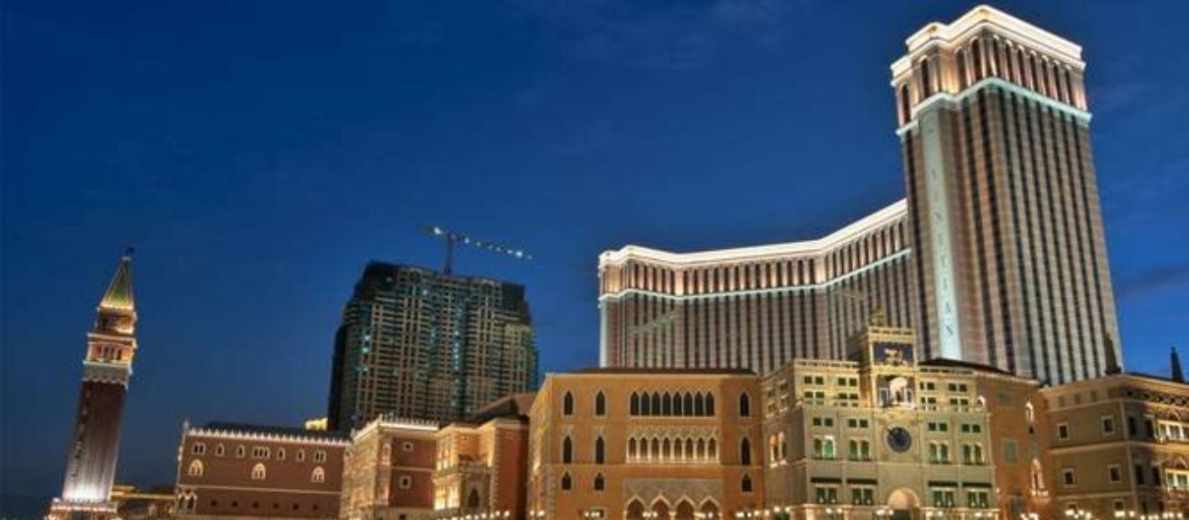 The Venetian Macao Resort Visitor Guide: Gondola Rides, Shopping & Entertainment | laimi.com