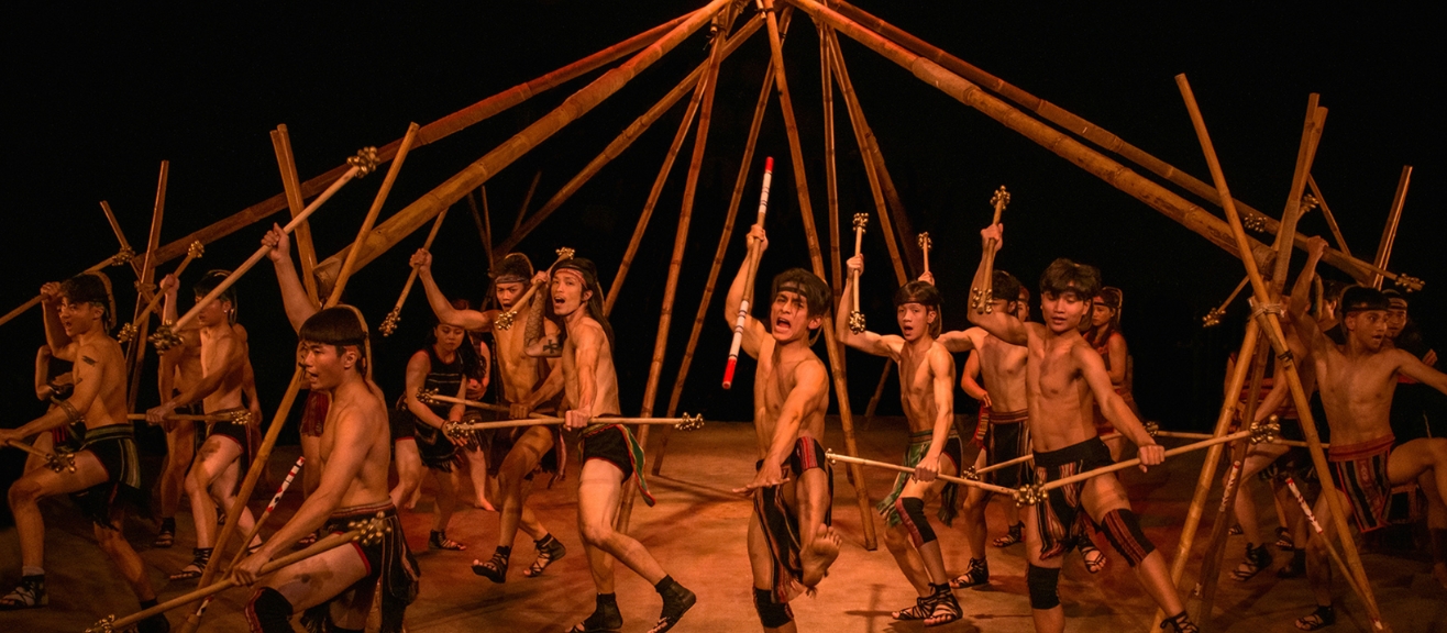 Teh Dar Show Guide: Ticket Info, Story Highlights & Best Seats | laimi.com