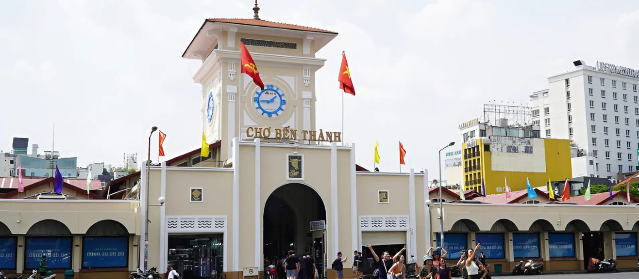 Ben Thanh Market Visitor Guide: Tips, Stalls, Food & When to Visit | laimi.com