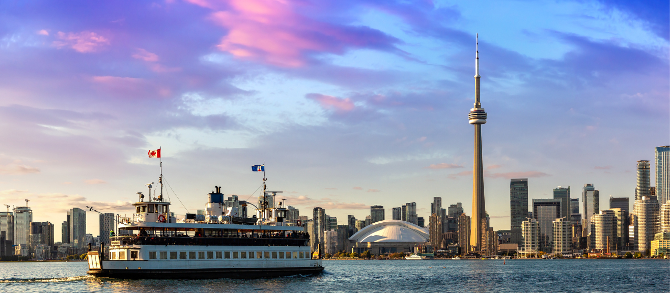 CN Tower Toronto: What to Expect, Tickets, Hours & How to Visit | laimi.com