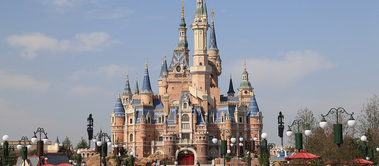 Shanghai Disneyland Visitor Guide: Must See Rides, Tickets, and Travel Tips | laimi.com