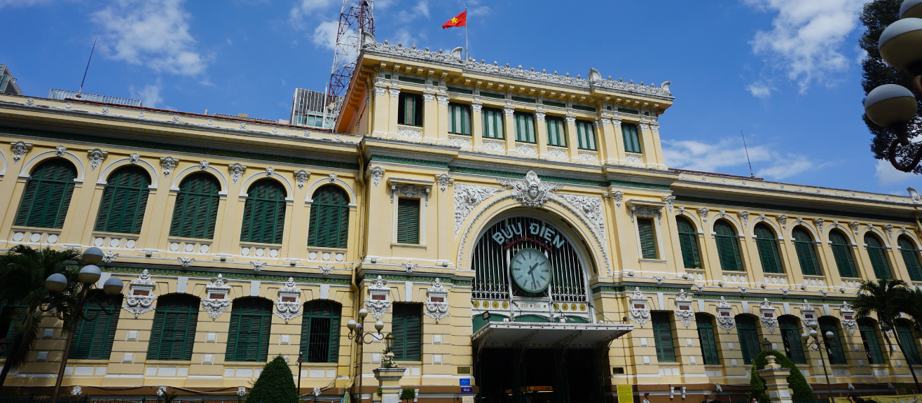 Saigon Central Post Office Visitor Guide: History, Architecture & Photography Tips | laimi.com